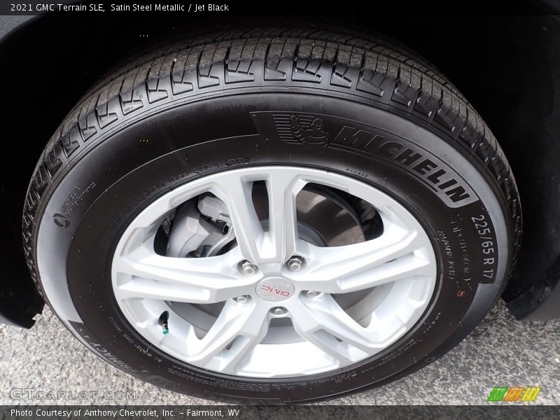 Satin Steel Metallic / Jet Black 2021 GMC Terrain SLE