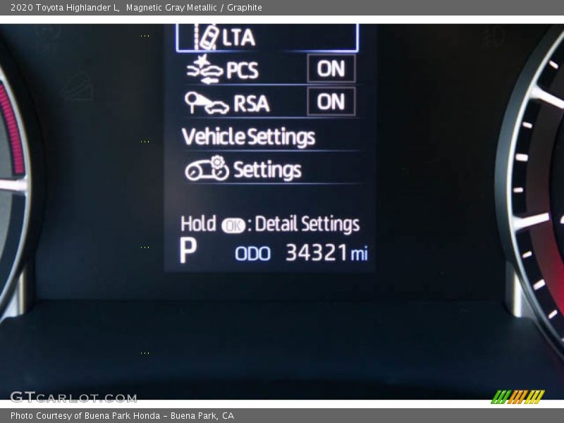 Magnetic Gray Metallic / Graphite 2020 Toyota Highlander L