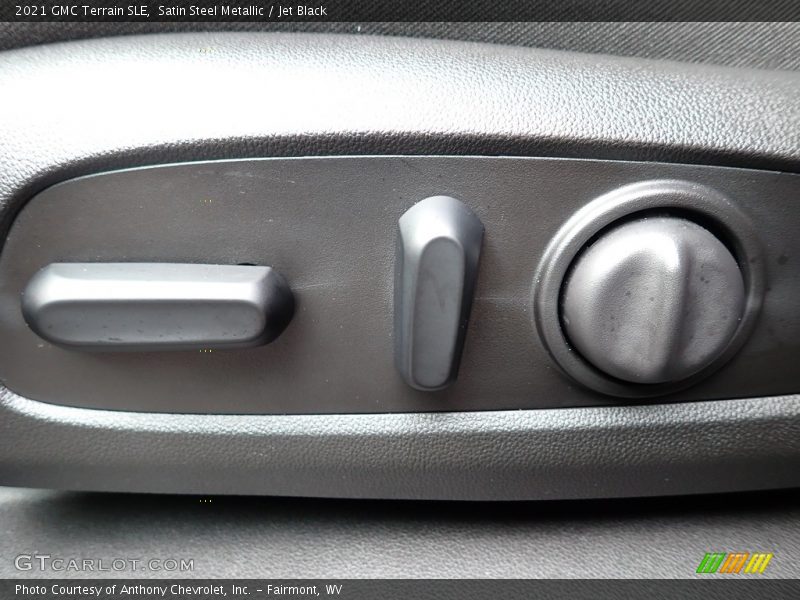 Satin Steel Metallic / Jet Black 2021 GMC Terrain SLE