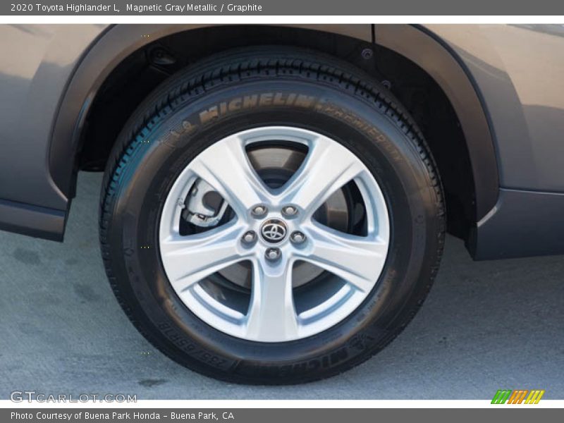 Magnetic Gray Metallic / Graphite 2020 Toyota Highlander L