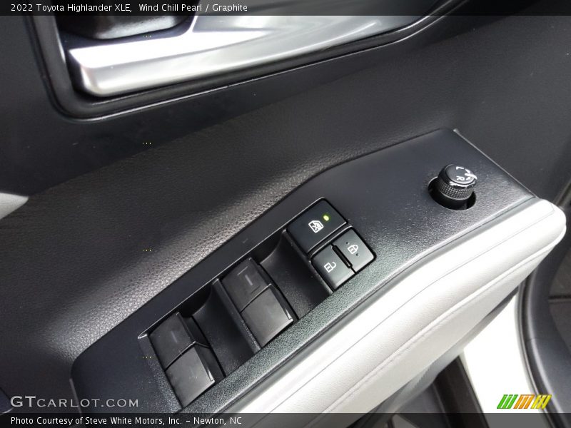 Controls of 2022 Highlander XLE