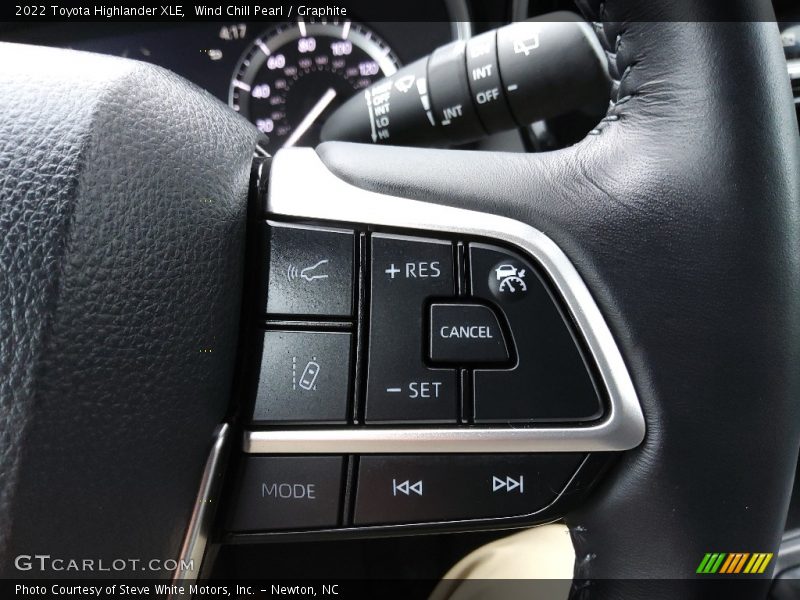  2022 Highlander XLE Steering Wheel