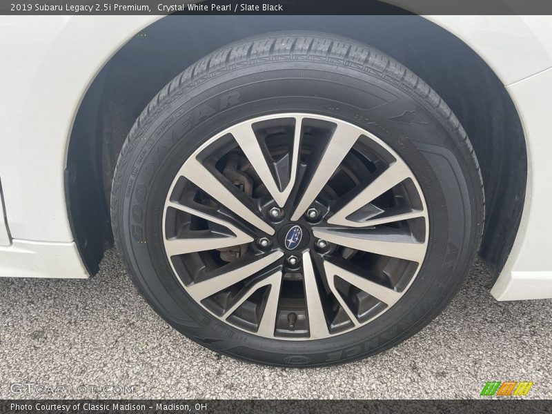 Crystal White Pearl / Slate Black 2019 Subaru Legacy 2.5i Premium