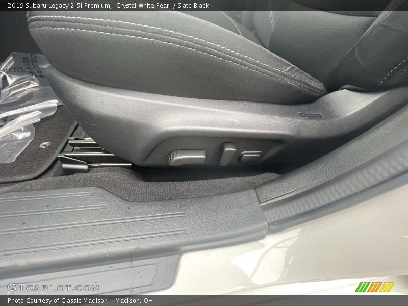 Crystal White Pearl / Slate Black 2019 Subaru Legacy 2.5i Premium
