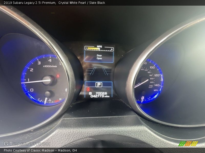Crystal White Pearl / Slate Black 2019 Subaru Legacy 2.5i Premium