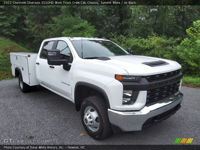 Front 3/4 View of 2022 Silverado 3500HD Work Truck Crew Cab Chassis