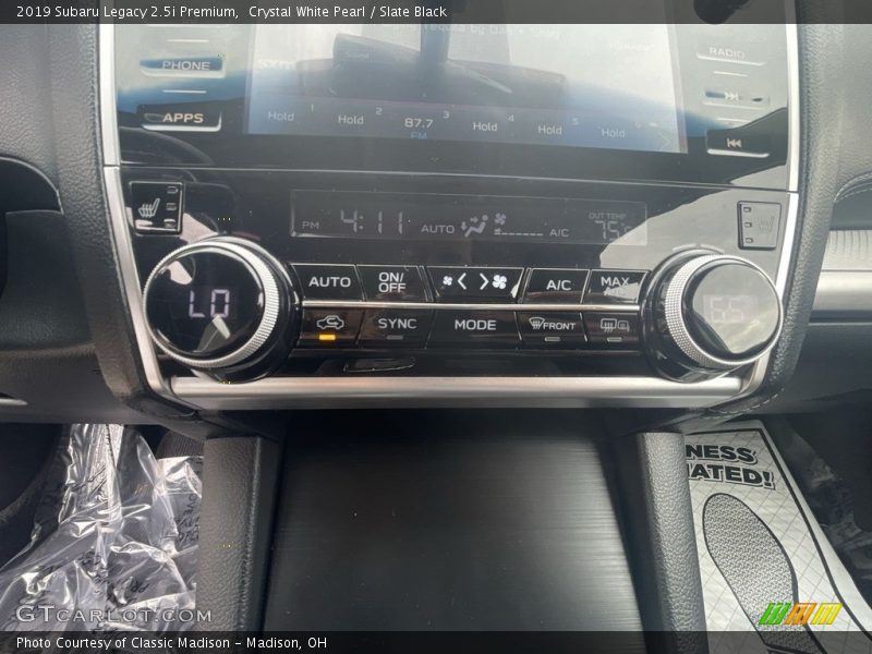 Crystal White Pearl / Slate Black 2019 Subaru Legacy 2.5i Premium