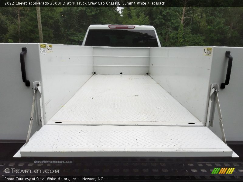 Summit White / Jet Black 2022 Chevrolet Silverado 3500HD Work Truck Crew Cab Chassis