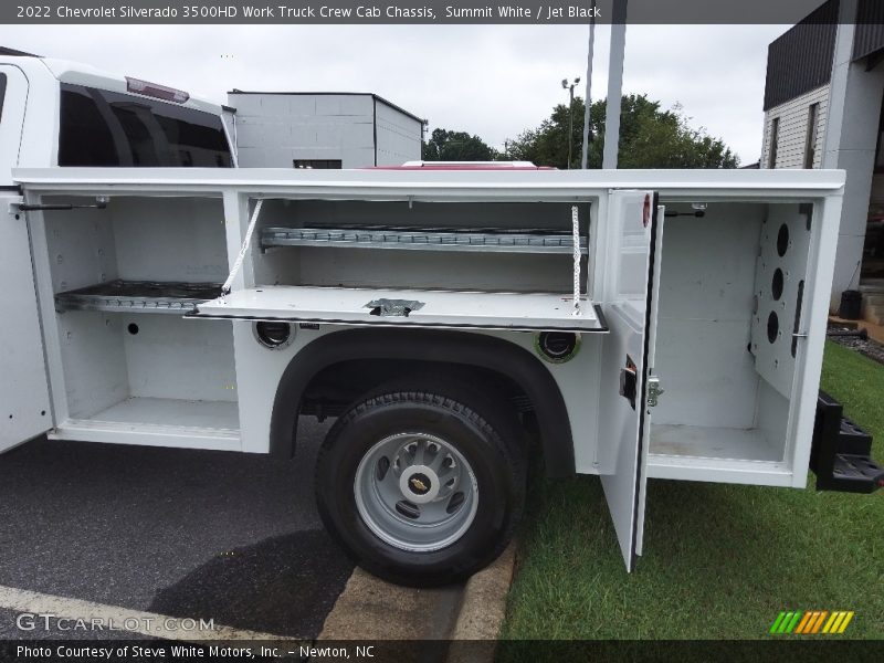  2022 Silverado 3500HD Work Truck Crew Cab Chassis Trunk