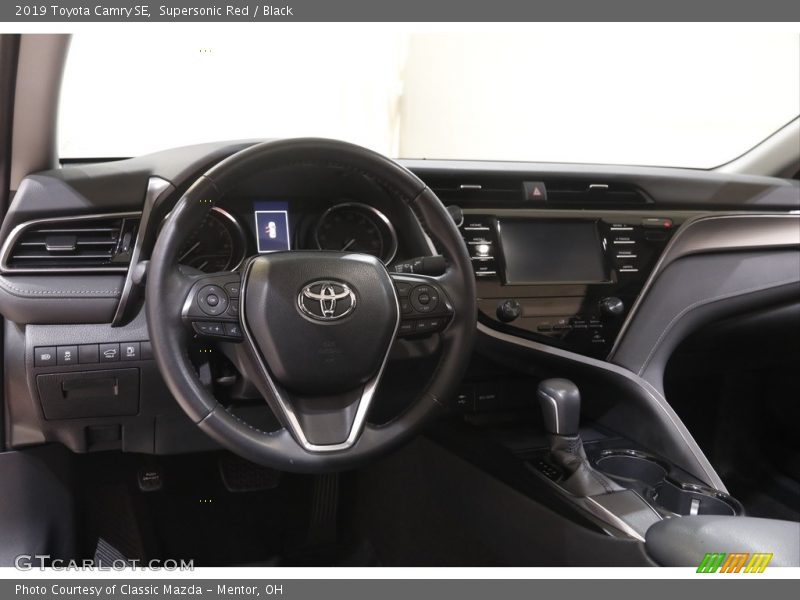 Supersonic Red / Black 2019 Toyota Camry SE