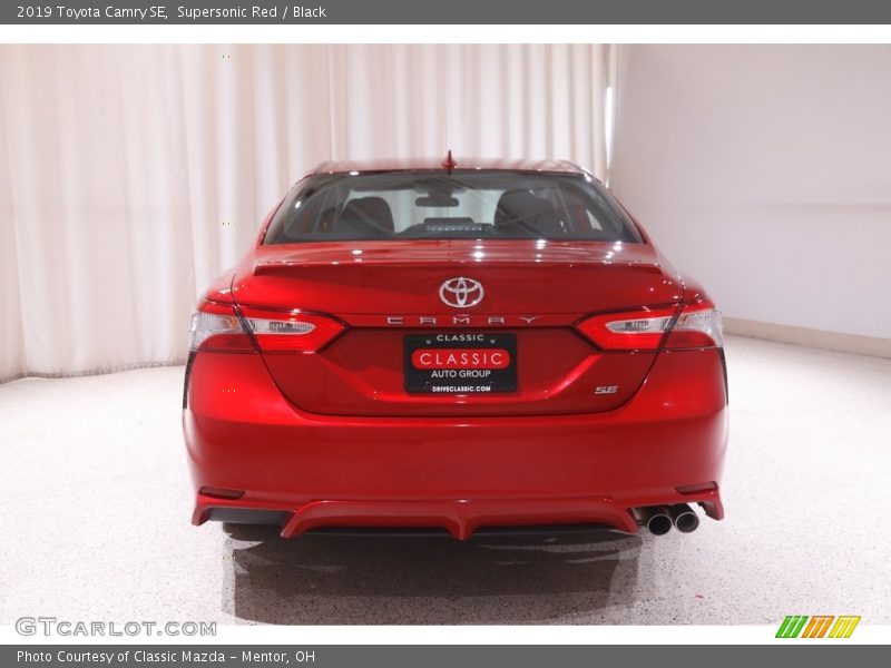 Supersonic Red / Black 2019 Toyota Camry SE