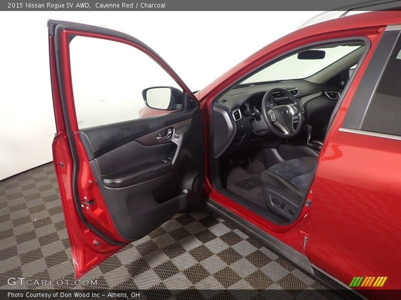 Cayenne Red / Charcoal 2015 Nissan Rogue SV AWD