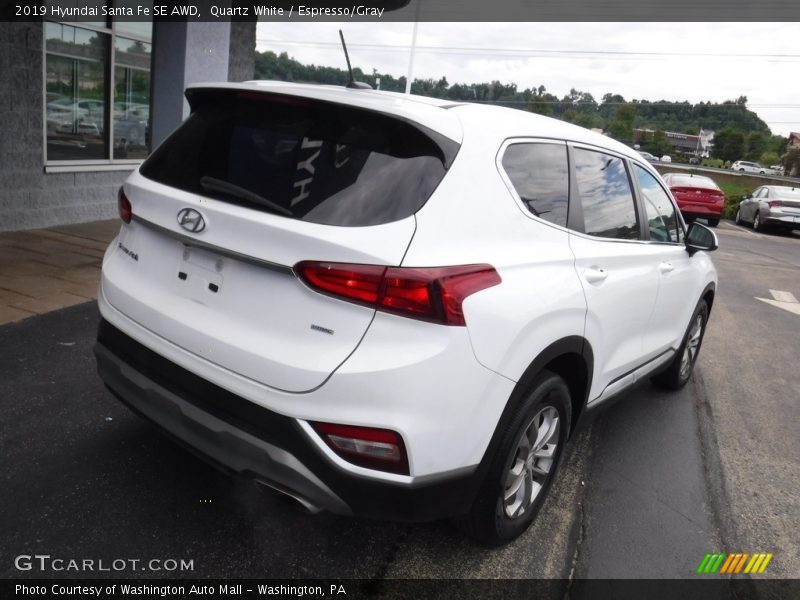 Quartz White / Espresso/Gray 2019 Hyundai Santa Fe SE AWD