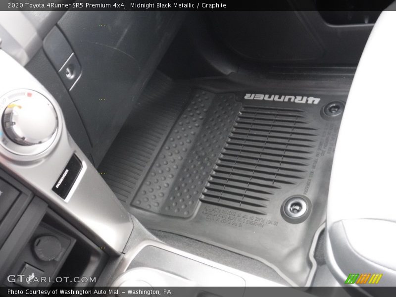 Midnight Black Metallic / Graphite 2020 Toyota 4Runner SR5 Premium 4x4