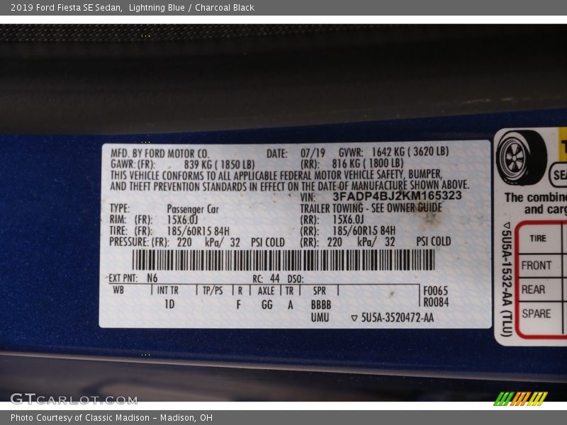Lightning Blue / Charcoal Black 2019 Ford Fiesta SE Sedan