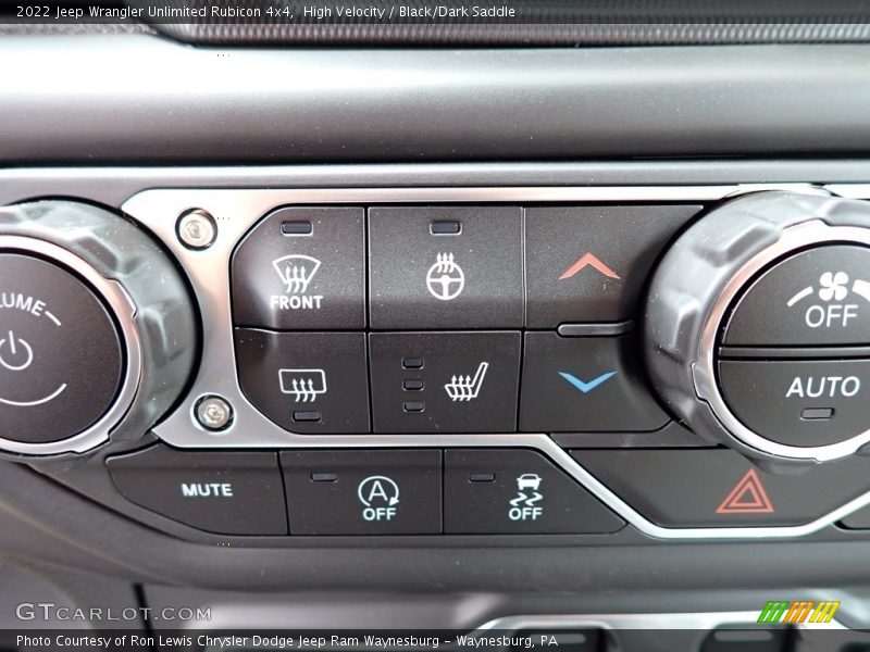 Controls of 2022 Wrangler Unlimited Rubicon 4x4
