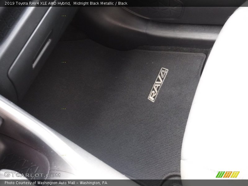 Midnight Black Metallic / Black 2019 Toyota RAV4 XLE AWD Hybrid