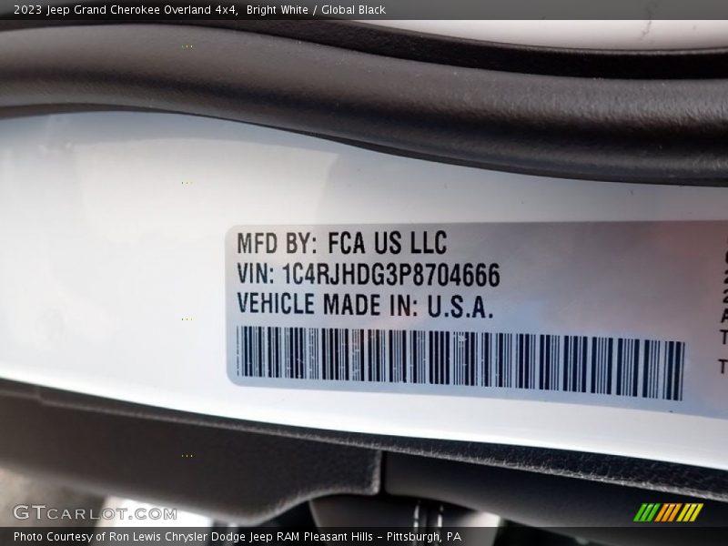 Bright White / Global Black 2023 Jeep Grand Cherokee Overland 4x4