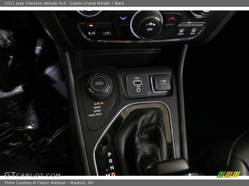 Granite Crystal Metallic / Black 2021 Jeep Cherokee Altitude 4x4