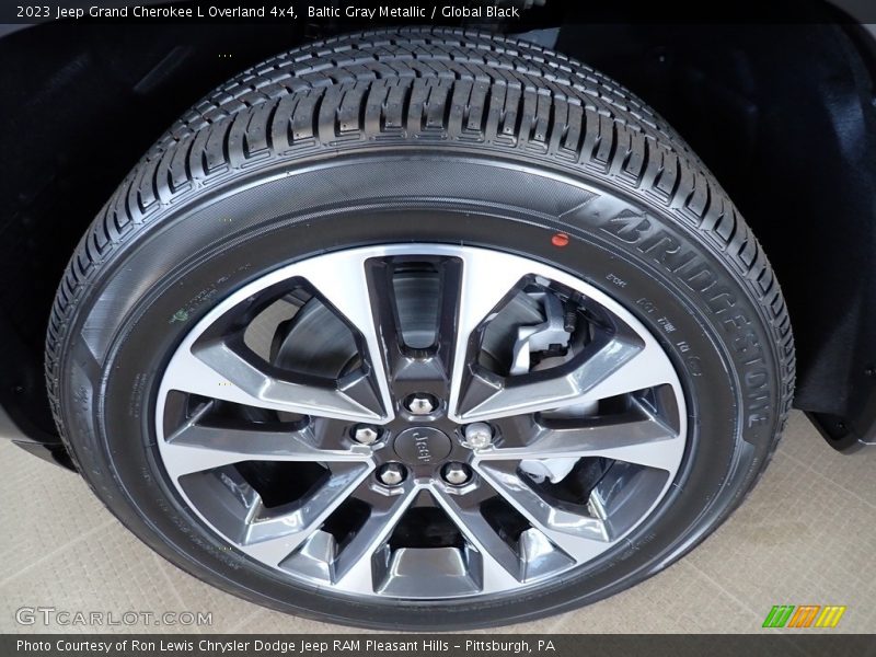  2023 Grand Cherokee L Overland 4x4 Wheel