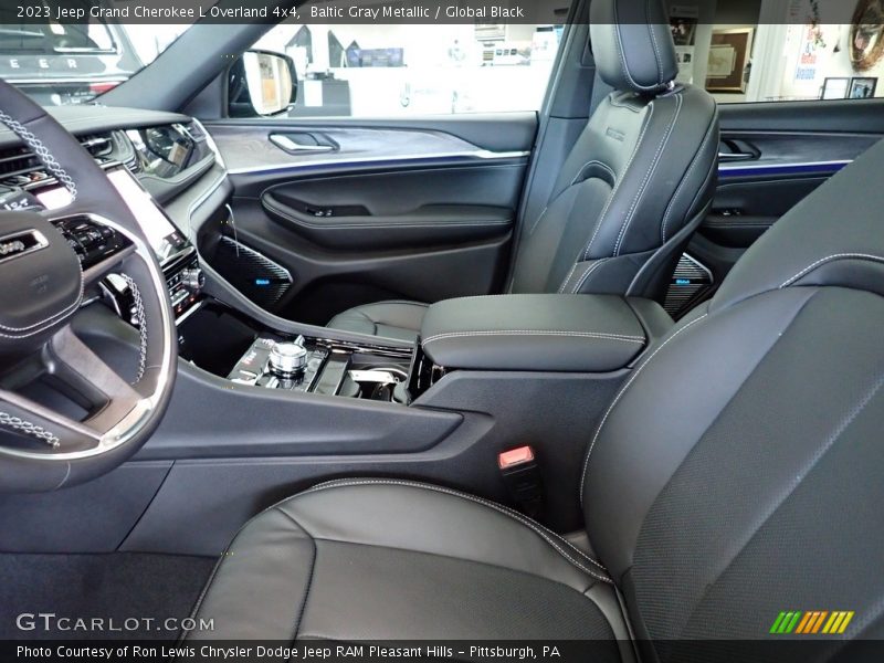  2023 Grand Cherokee L Overland 4x4 Global Black Interior