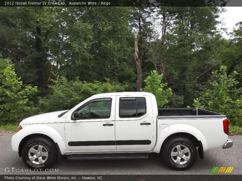 Avalanche White / Beige 2012 Nissan Frontier SV Crew Cab
