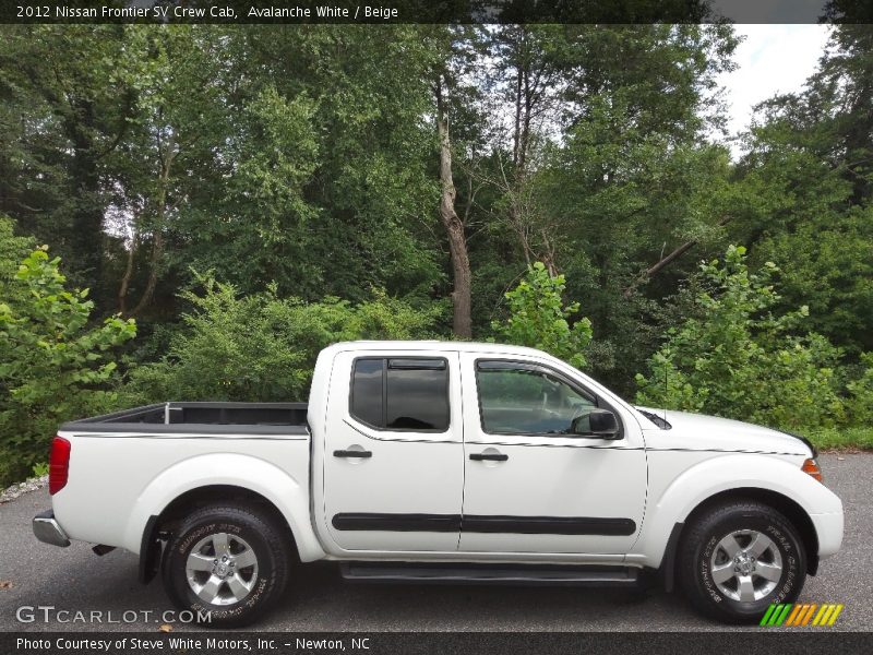 Avalanche White / Beige 2012 Nissan Frontier SV Crew Cab