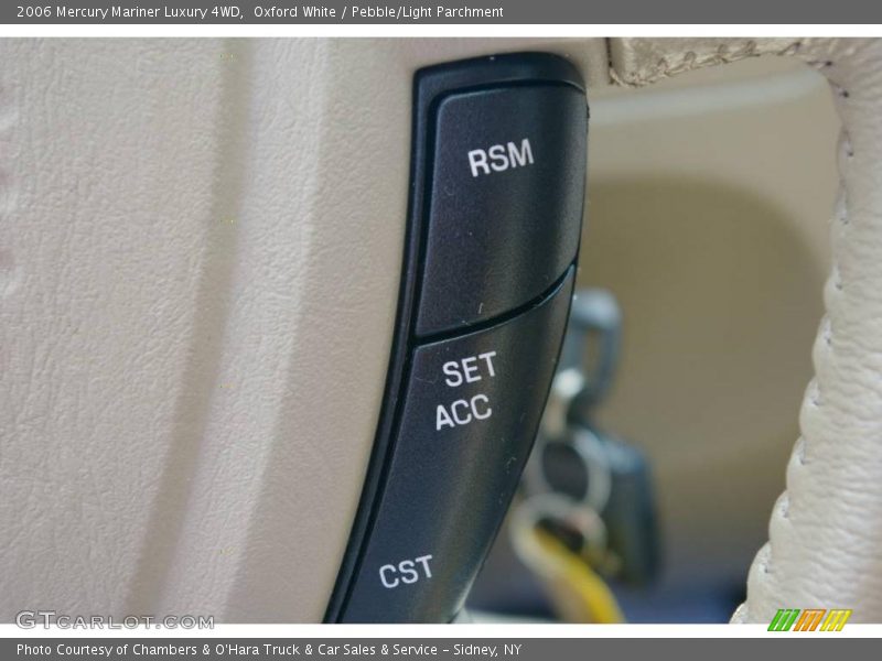 Oxford White / Pebble/Light Parchment 2006 Mercury Mariner Luxury 4WD