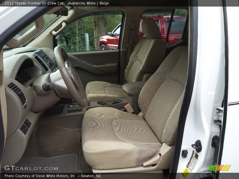 Avalanche White / Beige 2012 Nissan Frontier SV Crew Cab