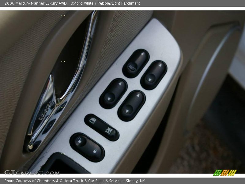 Oxford White / Pebble/Light Parchment 2006 Mercury Mariner Luxury 4WD