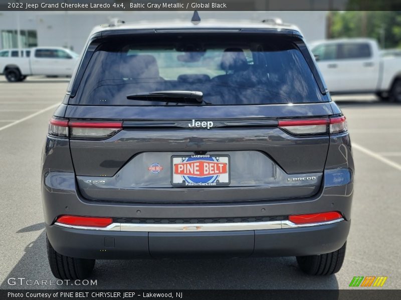 Baltic Gray Metallic / Global Black 2022 Jeep Grand Cherokee Laredo 4x4