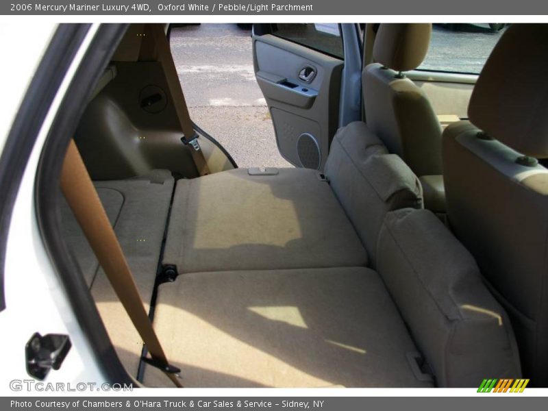 Oxford White / Pebble/Light Parchment 2006 Mercury Mariner Luxury 4WD