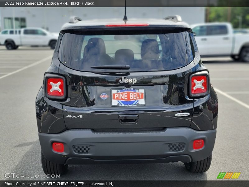 Black / Black 2022 Jeep Renegade Latitude 4x4