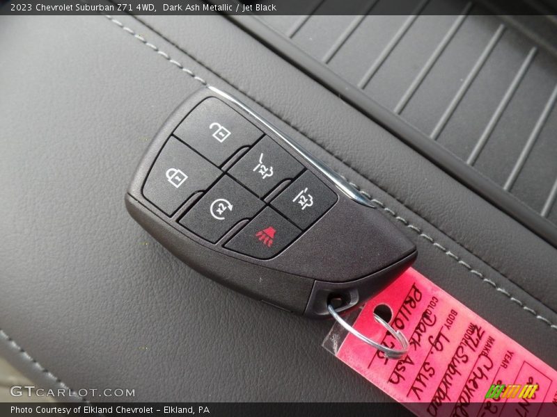Keys of 2023 Suburban Z71 4WD
