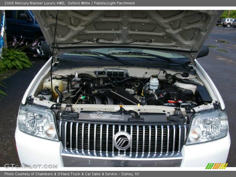 Oxford White / Pebble/Light Parchment 2006 Mercury Mariner Luxury 4WD
