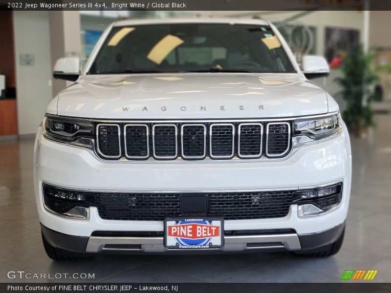 Bright White / Global Black 2022 Jeep Wagoneer Series III 4x4