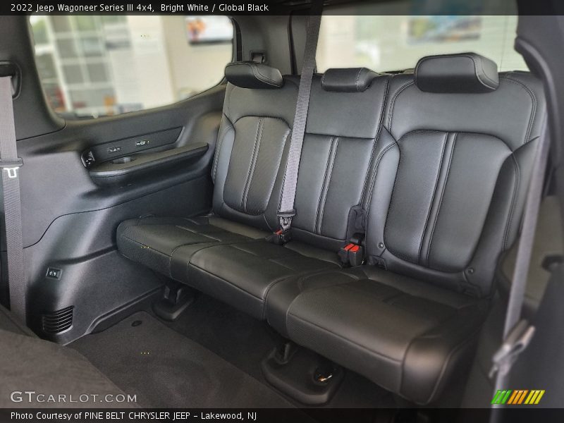 Bright White / Global Black 2022 Jeep Wagoneer Series III 4x4