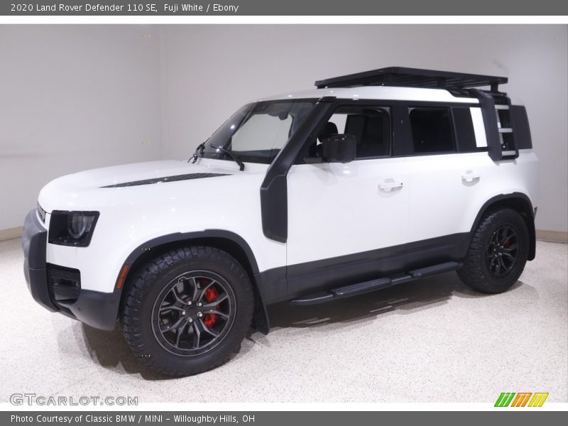 Front 3/4 View of 2020 Defender 110 SE