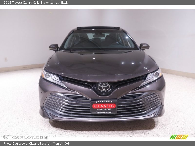Brownstone / Black 2018 Toyota Camry XLE