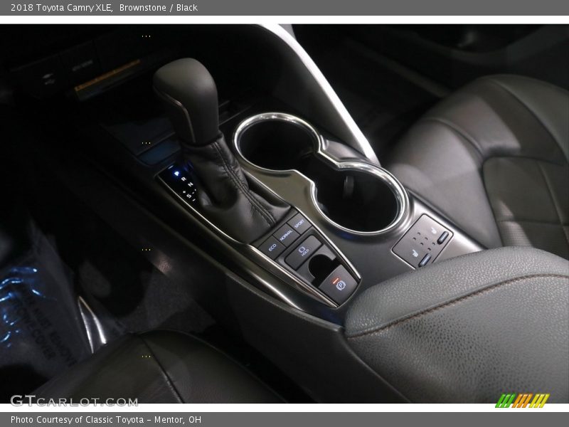 Brownstone / Black 2018 Toyota Camry XLE