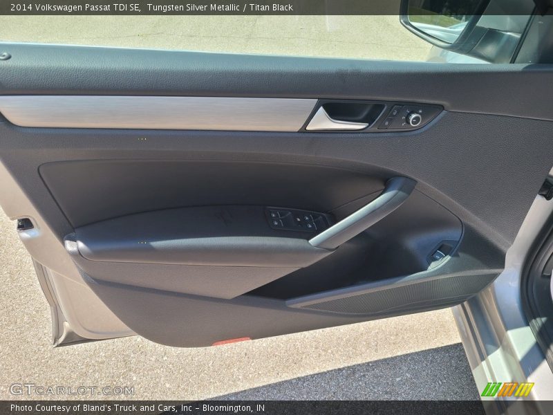 Tungsten Silver Metallic / Titan Black 2014 Volkswagen Passat TDI SE