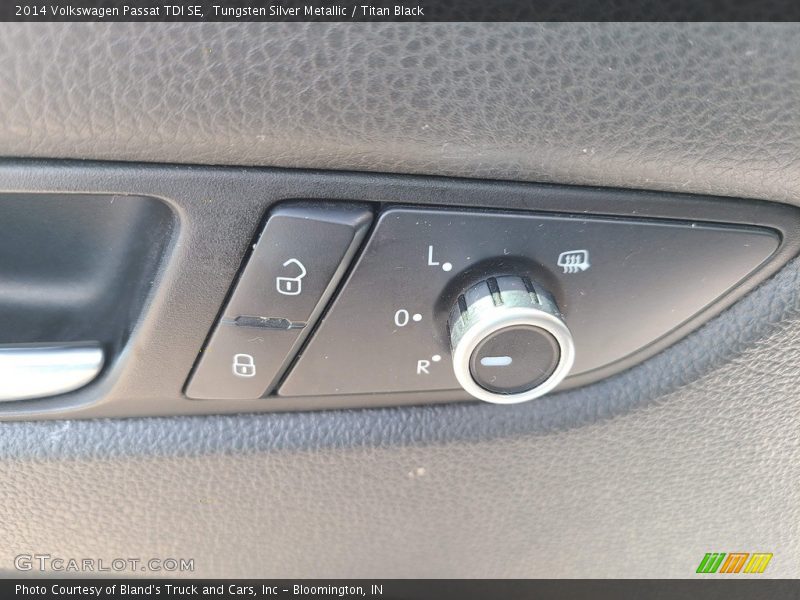 Tungsten Silver Metallic / Titan Black 2014 Volkswagen Passat TDI SE