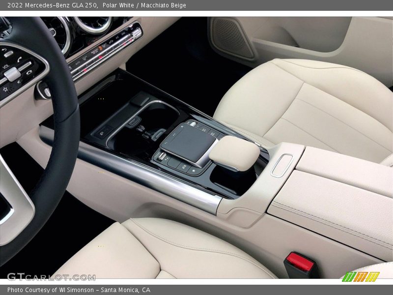 Polar White / Macchiato Beige 2022 Mercedes-Benz GLA 250