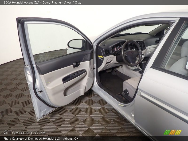 Platinum Silver / Gray 2009 Hyundai Accent GLS 4 Door