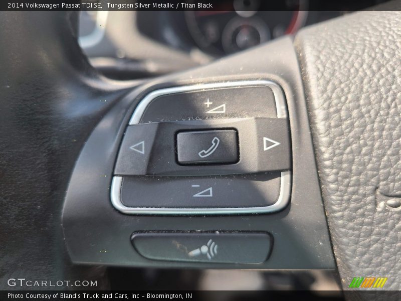 Tungsten Silver Metallic / Titan Black 2014 Volkswagen Passat TDI SE