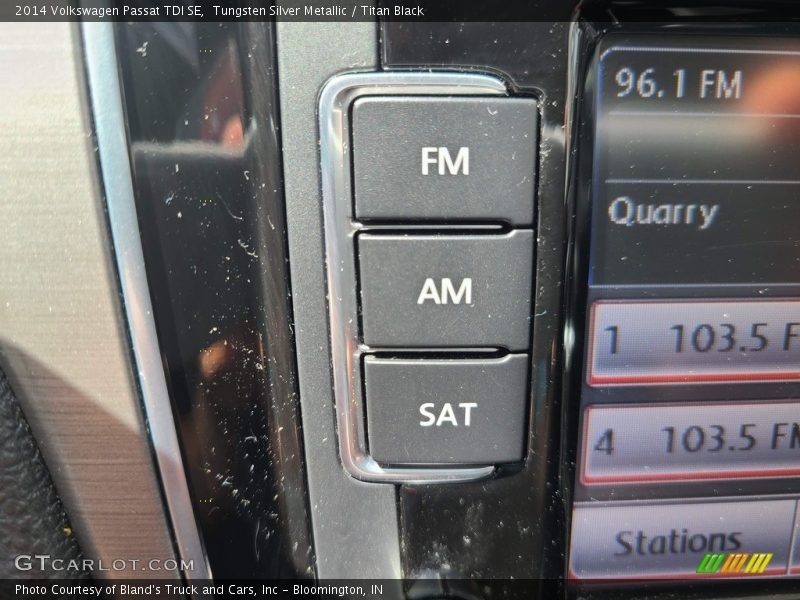 Tungsten Silver Metallic / Titan Black 2014 Volkswagen Passat TDI SE