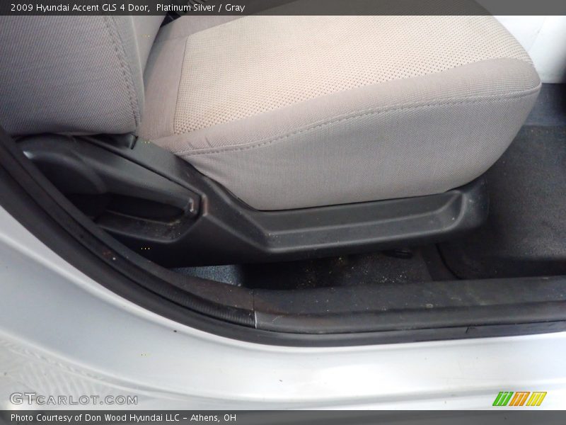 Platinum Silver / Gray 2009 Hyundai Accent GLS 4 Door