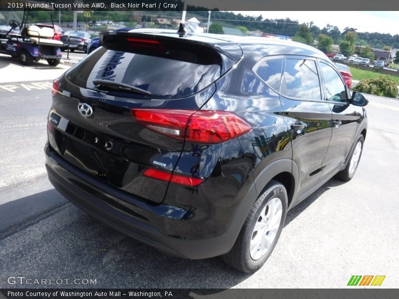 Black Noir Pearl / Gray 2019 Hyundai Tucson Value AWD