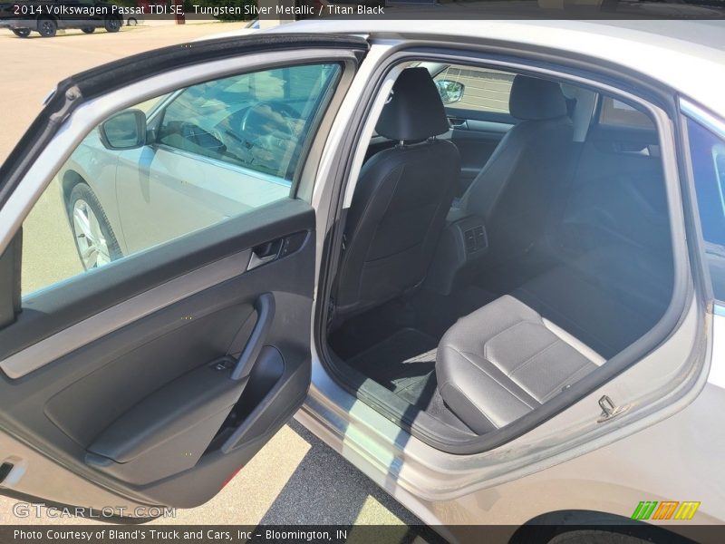 Tungsten Silver Metallic / Titan Black 2014 Volkswagen Passat TDI SE