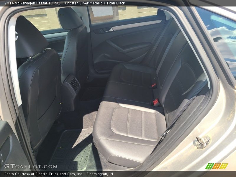 Tungsten Silver Metallic / Titan Black 2014 Volkswagen Passat TDI SE